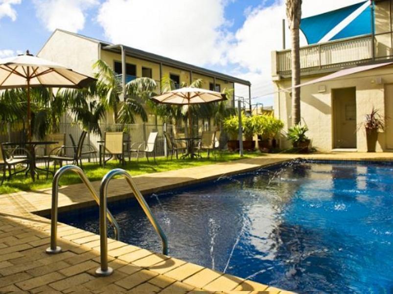 Moonlight Bay Apartments Рай Екстериор снимка