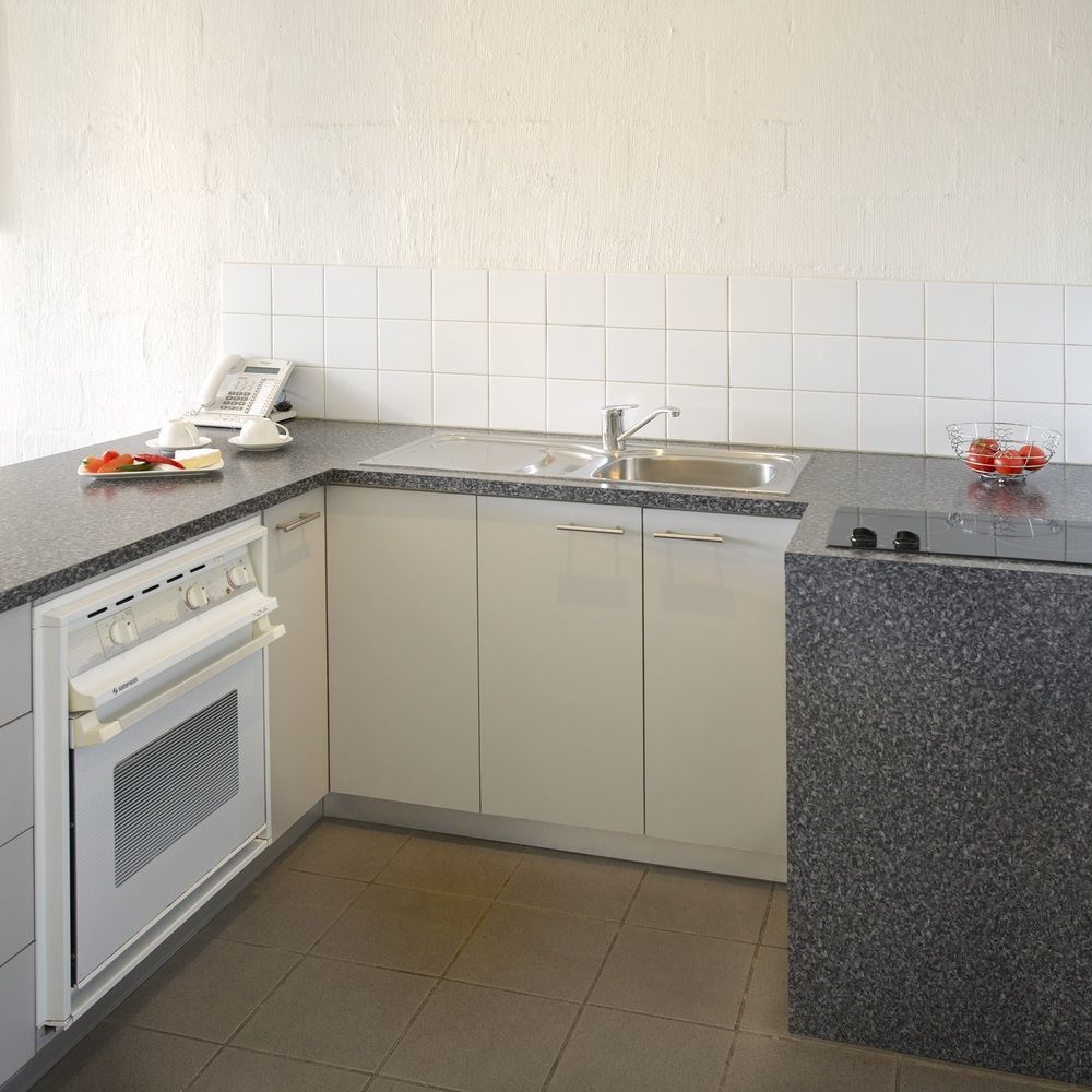 Moonlight Bay Apartments Рай Екстериор снимка