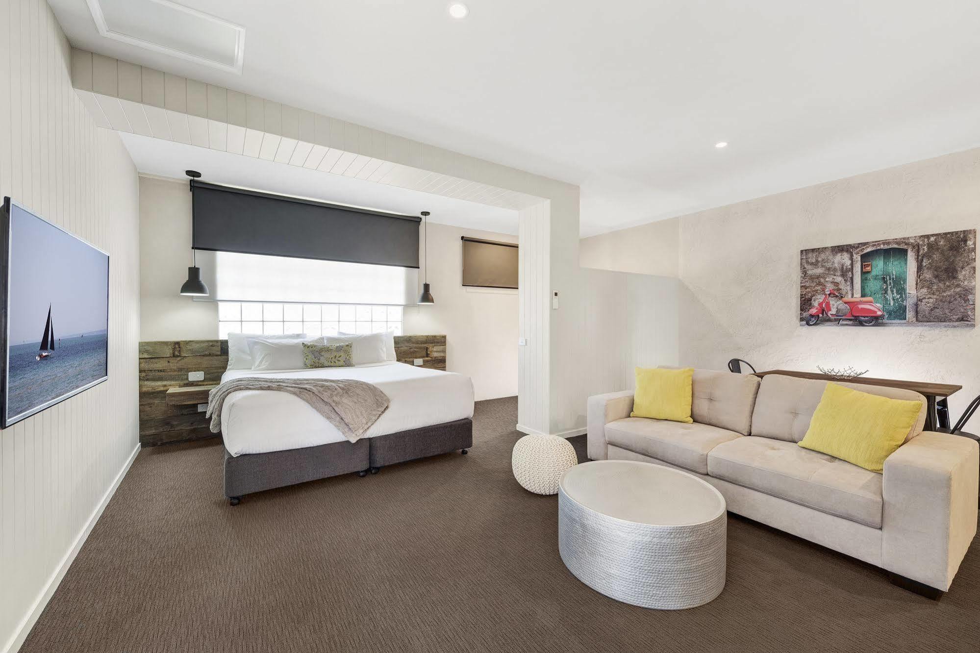 Moonlight Bay Apartments Рай Екстериор снимка