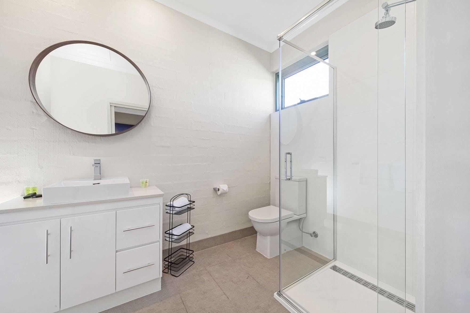 Moonlight Bay Apartments Рай Екстериор снимка