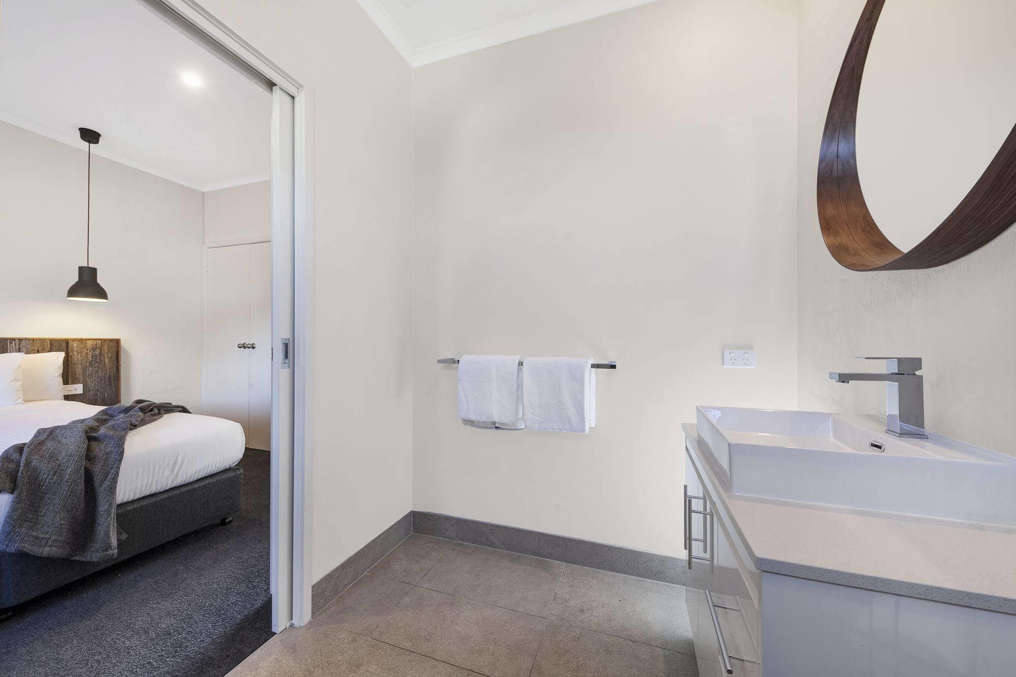 Moonlight Bay Apartments Рай Екстериор снимка
