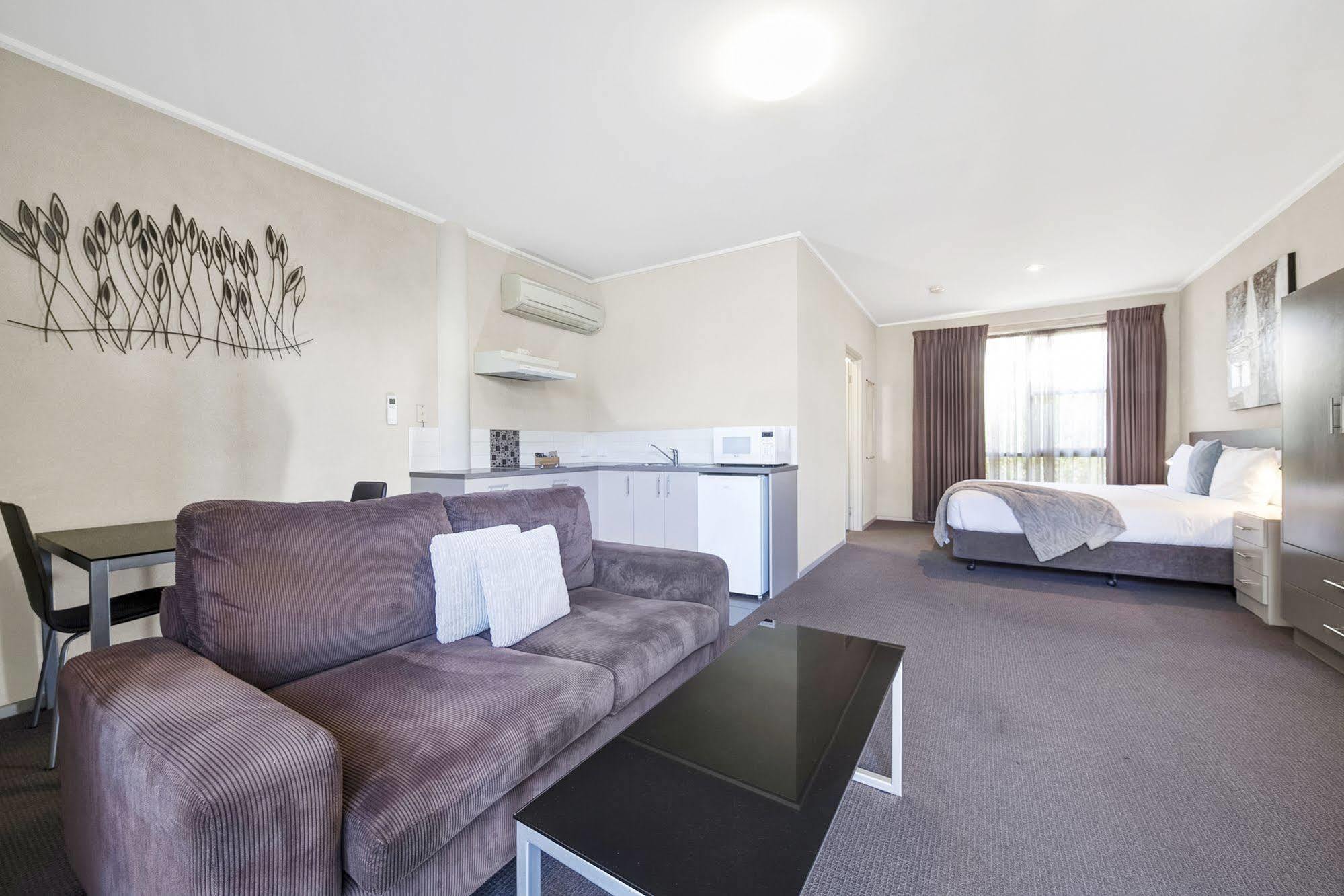 Moonlight Bay Apartments Рай Екстериор снимка